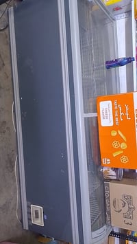 مجمده البيع شرط ضمان وعندي عارضات باب واحده وروف 70رف تركي ابو المتر و...