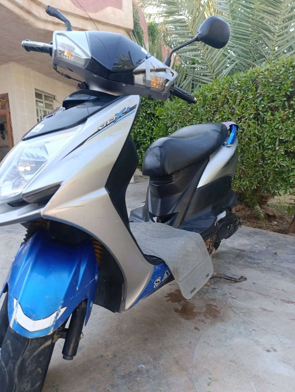 دراجه للبيع سكنس نثيه 140
دراجه نكره سلف 
لايت عالي ناصي اشاير 
كلهه كامله تشغيل عن بعد اسويج عدد 2 +بصمه 
مديل 2020 
السعر 350بيهه مجال 
مكان ديالى 
رقم الهاتف ‏‪***********‬‏
خاص مفتوح 🔓
