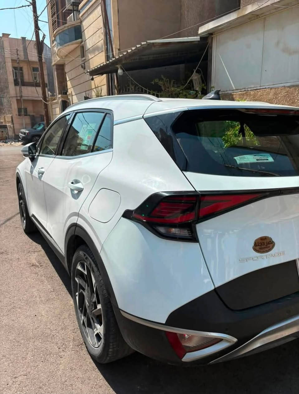 سلام عليكم سبورتج موديل 2023 للبيع نص فول نظيفة جداً
السيارة مكفوله من الصبغ والضربة والبارد حتى الدعاميات نظيفة شخط مابيهة بحالة الزيرو ماشية 27 الف كيلو
بيهة رصعتين فقط حالوب
شرط سونار مكينه كير وتبريد مكفول شرط
رقم بغداد بسمي للبيع ب 208 وبيهة مجال 
*********** وبيه واتساب
