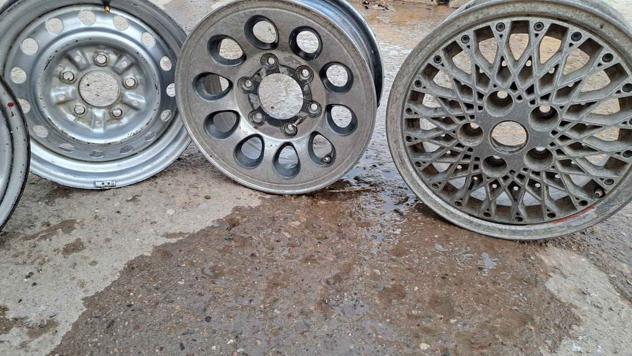 حسلام عليكم   وياله مال بيءم ومال بهبهان، ومال مارسيدس ومال  سورنتو  كلهن طخم كامل  ونضاف 
ويل مال  بيجو بارس
وياهن زوج تواير 
كاملات ونضاف
مكان عماره 
كلمن  وسعره
توصل  *********** البصرة, العراق
