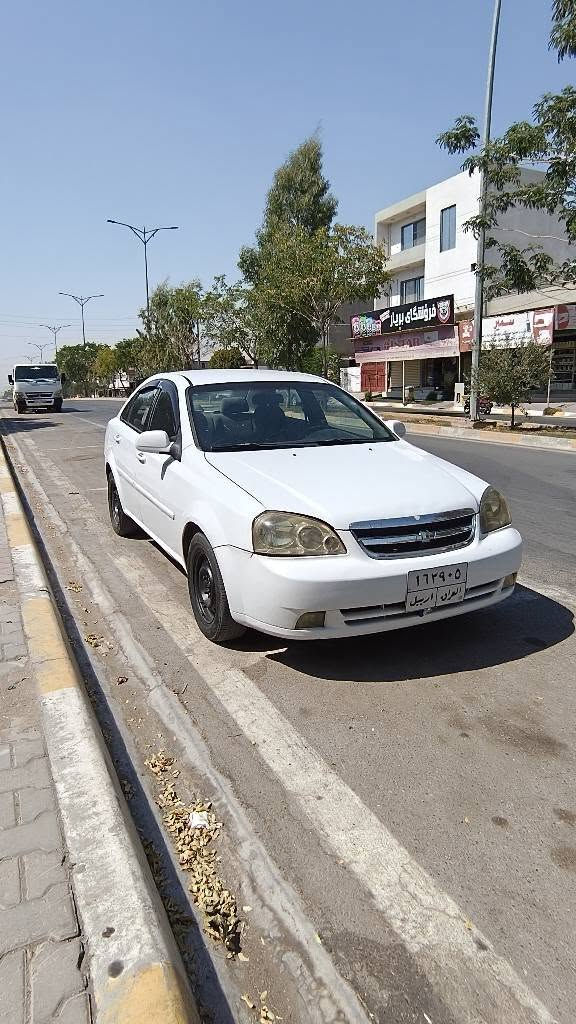 اوبترا گیر عادی  مودیل ٢٠١٠  بیتا قه ی به نزینی هه یه  مه کینه و  تایه و  گیر به شه رته    دو بارجه ی بویاخه  ناو سبیری گرتووه  سعر ٦٥ مه جال  *********** كركوك, العراق
