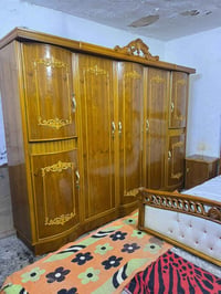 غرفه اخشاب • نضيفه • ٥ابواب