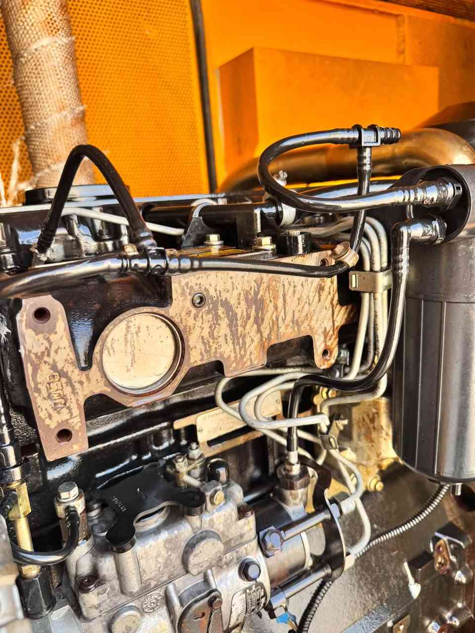 مولد بيركنز قدرة 88 كيفي اربعه سلندر المولد شرط مامفتوح بيها شي ابددد وعلى الحمل محمله خير من الله بدون قطرة بخار بدون تنقيص العنوان كربلاء وياها تانكي كاز وهذن ارقامي وتدللون *********** اسيا 
***********
