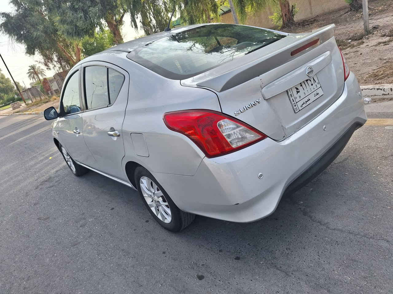 السلام عليكم للبيع نيسان سني مصري هندي ما اعرف بس شاصيه يقره DM يعني هندي بس علامه زركه ما موجوده موديل 2020 لون سلفر خليجيه رقم بغداد سنويه ساقطه صارله سنه مسويله هزه جديده محرك كير مكفولات صدر جديد مشط مع دبلات كله جديد مواصفات تحكم ستيرن قطعتين تبريد اربع جام كهرباء مري كهرباء شاشه كاميرا حساس خلفي داخله اسود كلش نظيف بيه البنيد صبغ شرط لا معجون ولا تصليح ولاحار بي مابيه قطرة دواخل الدواخل مكفوله من شاصي ولغد تبريد ثلج بيه كم ملاحظه موضحه بالفديو ماشيه 130 الف السعر 90 مكان السياره بغداد نفق الشرطه للإستفسار ***********/واتساب فقط ***********/سيم كارت فقط
