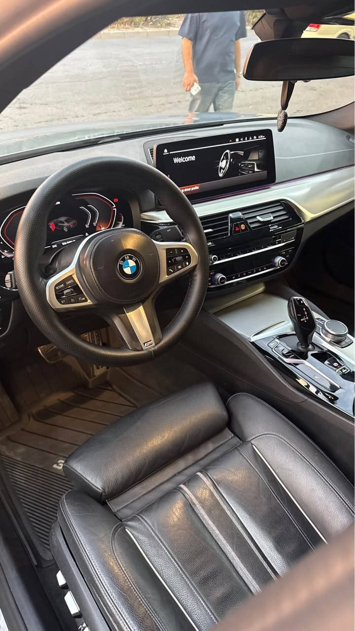 Bmw 520 i 
2023
M package bilad
Full full muwasafat
Almani
77.000mile
1 je qalamkari gchka
***********
—————————————-
بي ام  ٥٢٠ اي
٢٠٢٣ 
ام باكج بيلاد
فول فول مواصفات 
وارد الماني
٧٧.٠٠٠ميل
مكان بسيط تكحيل
*********** أربيل, العراق
