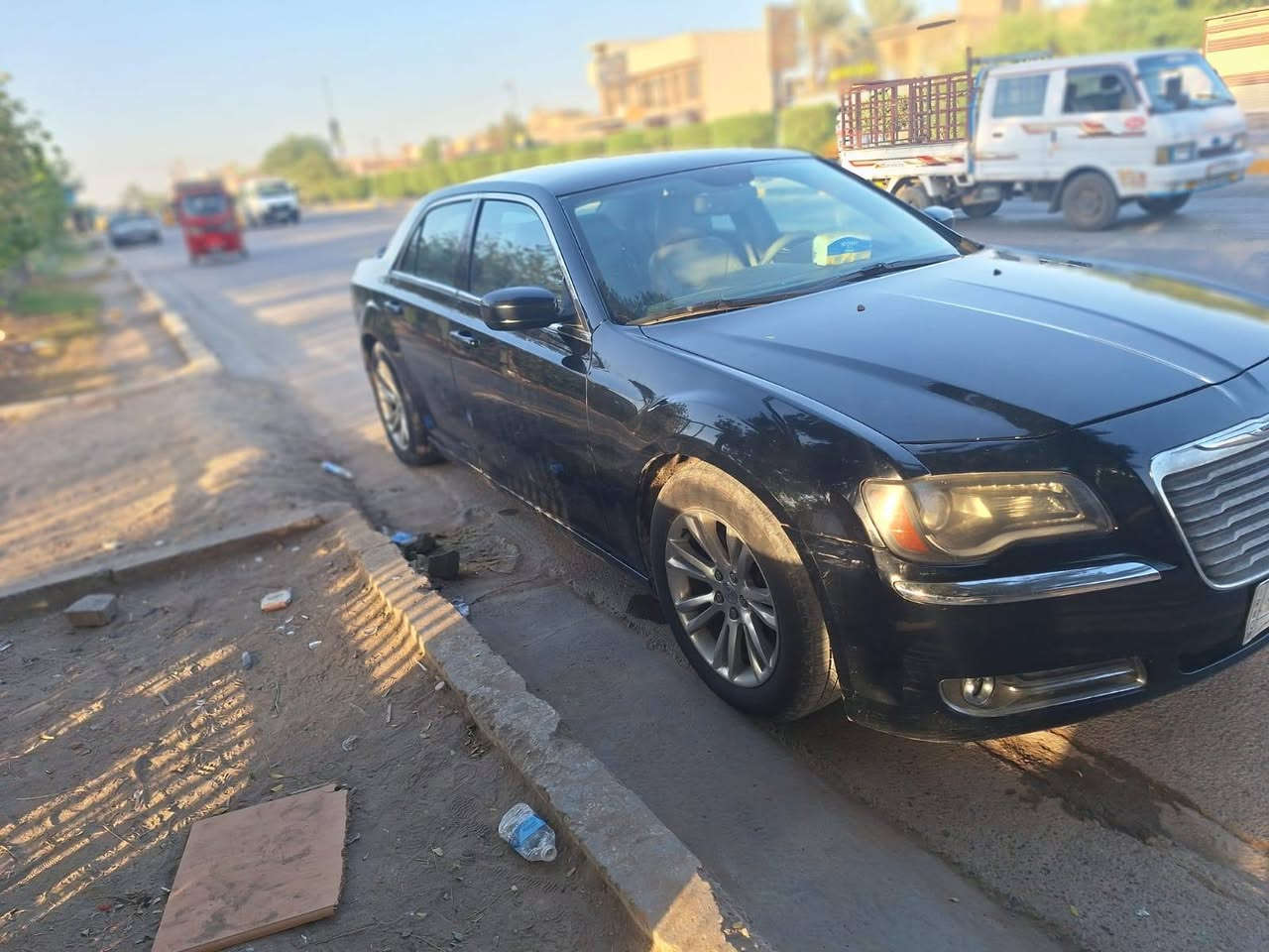 السلام عليكم للبيع فقط اوباما S 2014 اصل 
اوباما 2014 اصل رقم بغداد وارد كندي حادثها جاملغ خلفي 
مصبوغة عام اثر طخات وبيها حادث امامي ابيع هل موجود 
اكفلك العيب الشرعي والتحويل فقط محرك كير مكفولات 
مواصفات S معروفة فول مواصفات عدة الفتحة 
شاشة كبيرة SRT
كامرة خلفية 
كشنات جلد 
غرفة عسلي 
محرك 6 _ 3600
كير طيارة 8 نمر 
تشغيل عن بعد 
ويل 18 مكسيكي 
تو ويل 
السعر 120 وبيها مجال 
الشراي يتصل ***********
