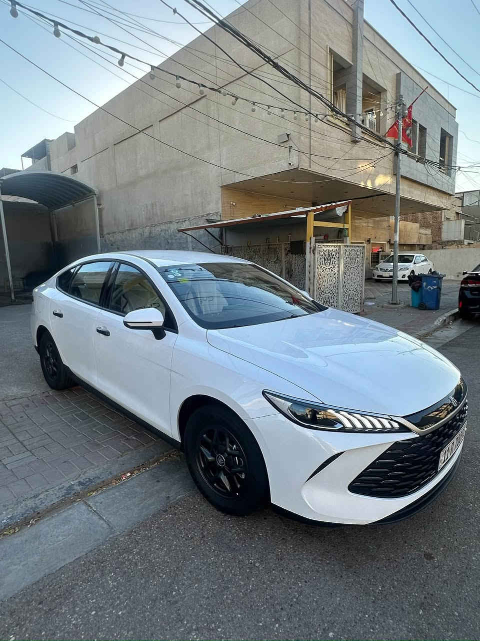 سلام عليكم
بي واي دي كن بلاص ماشيه الكلي 6000 كهرباء وبانزين كفاله عامه حتى من الشخط والرصعه بعدها بوضع الشركه داخل زيتوني رقم بغداد باسمي تحويل مباشر مكان السياره بسمايه والدوره السعر 20300 مجالها بسيط للشراي 

***********

نص مكتوب في الصور:
- CHILL