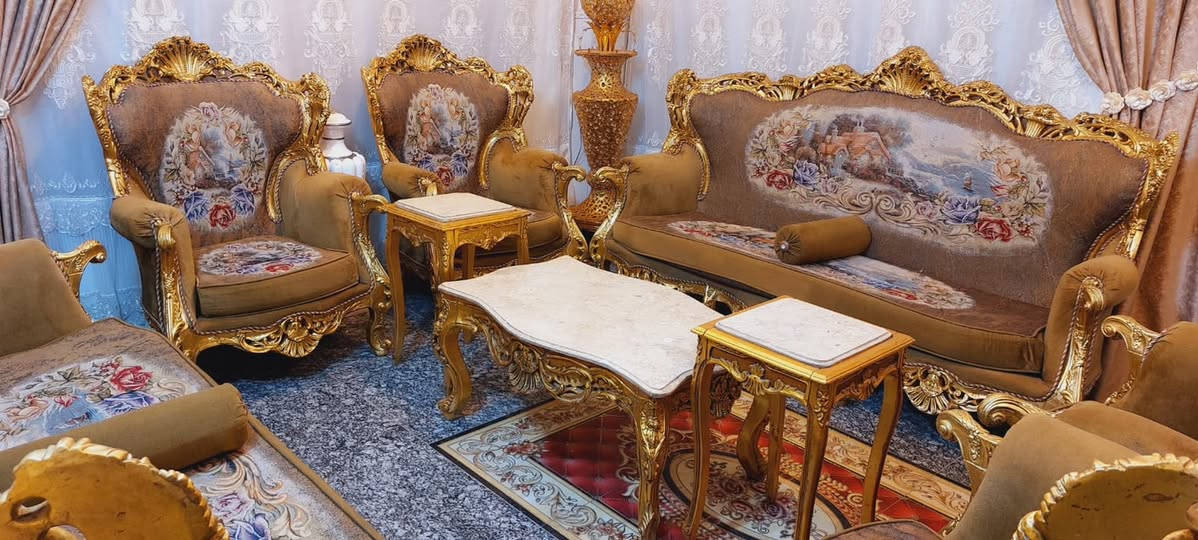تخم زان مصري عشر مقاعد مع سيت طبلات مرمر بغداد الشعب ***********
