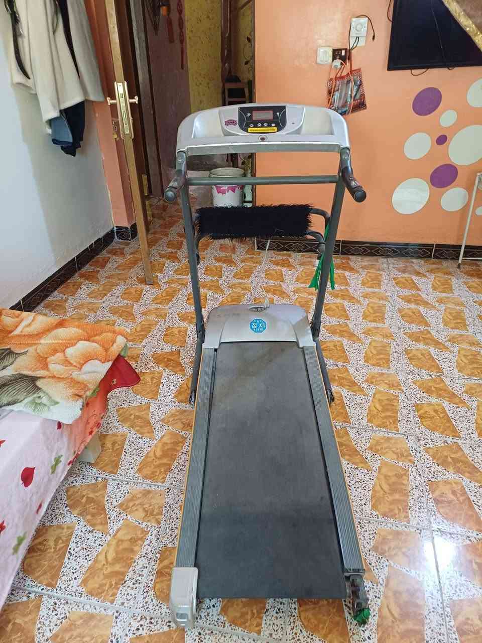 سلام عليكم 👋
جهاز جري🏃‍♂️ للبيع
جهاز نضيف كلش حلو 
والجهاز متروك واعرف شبي  
مادري رايدله تبديل واير او ماطور او كهربائياتها مادري بس 
امانه الله جاز شغل بس متروك ومااعرف شبي 
السعر 100وبي مجال 
المكان بابل الشاوي قرب غرفة تجاره 
الشرا يتصل 👇
***********
