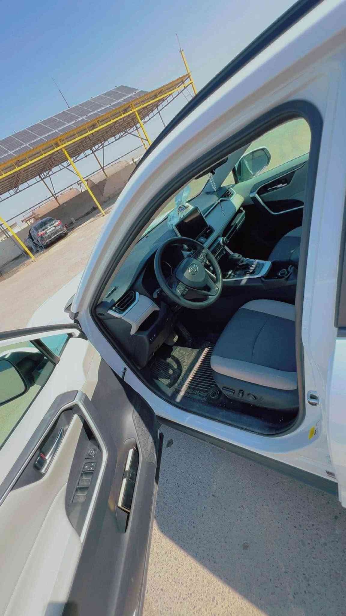 2024 TOYOTA RAV4,  راف فور

السيارة ماشيه 48 الف  
رقم كاتي 

الضرر : 1 جاملغ ونص باب صبغ  برداد جانبي طاك فقط بدون دواخل ورقم الشاصي مرفق 

حجم المحرك 4 سلندر (2.5L) بانزين فقط 
دفع ثنائي 

مواصفات XLE -

فتحة السقف ( سلايد )

 تشغيل عن بعد

بصمة تشغيل

صندوق كهربائي

رادار أمامي

تحديد مسار

رادار جانبي (نقاط عمياء)

رادار خلفي

اوتو ستارت (Auto start)

اوتو ستوب(Auto Stop)

هاند بريك بصمة

اوتو هولد(Auto Hold)

تحكم وضعيات القيادة ECO,NORMAL,SPORT

مانع انزلاق+ABS

حساسات خلفية+كاميرا

تحكمات استيرن

اشاير بالمري

لايتات زينون

تبريد قطعتين

وبقية مواصفات XLE المعروفة

مكان السيارة :: دهوك بردرش
 
السعر. واتساب *********** او علق ويصلك السعر اكر, نينوى
