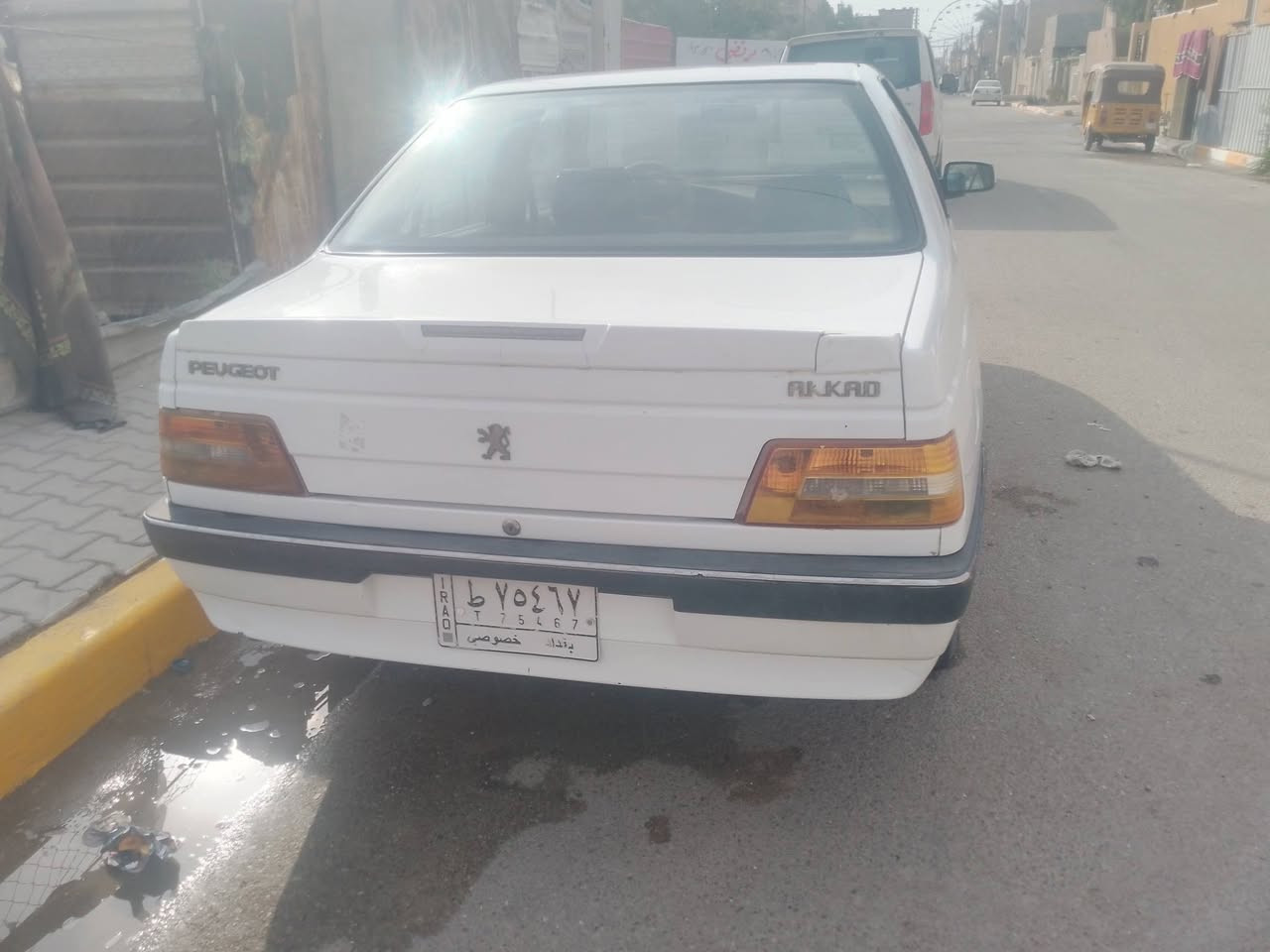 نضيفة • ٢٠١٦ • باب خلف السائق
