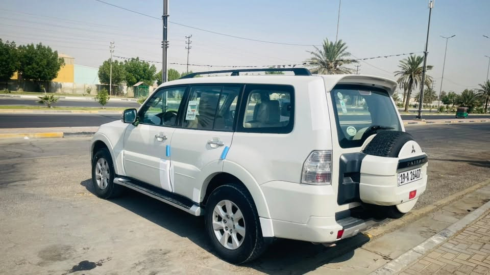 باجيرو 2014 مكفولة فول مواصفات حبتور
محرك 3.500 ماشية 107 الف مواصفات
فتحة
كاميرا 
حساسات 
كشنات جلد
كشنات كهرباء
دمام
ثلاجة
شاشة
تحكم ٣ جهات
مري شفط و كروم و اشارة
تعتيم ذاتي بالمرايا الوسطية
تبريد مركزي ثلاث قطع منفصل
كروس سرعة
ستيرن صاج بلاد
دسكات جدد
و بعد بيها هواي مواصفات جناية الباجيرو يعرفون شنو
رقم انكليزي مشروع وطني و هزة جديدة يعني مداور ثاني يوم و بدون هزة و لا رسوم الهزة و هوستها
كير و محرك مكفول السيارة عليها ادامة كاملة ارغب محرك بالباجيرو يسحك بانزين عادي سيارة بدون صبغ بدون تبديل بدون ضربة كلشي على البلاد و سونار مرفق ما تتقارن ويه المصبوغة السعر 153 ورقة و بيها مجال للشراية تجي تكلب و تشوف و بيك خير و تدلل .
عنوان كربلاء للاستفسار *********** ما متواجد بالفيس اتصال و واتساب فقط
