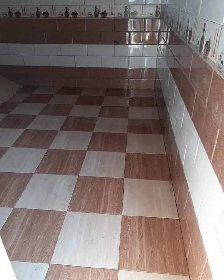 السلام عليكم 
عمل سيراميك درجة اولى 
سعر متر الجداري 5000 الاف
سعر متر الارضي 5000 الاف
سعر بايات الدرج 10000 الاف
للتواصل معنا متوفر واتساب داخل كركوك
***********
