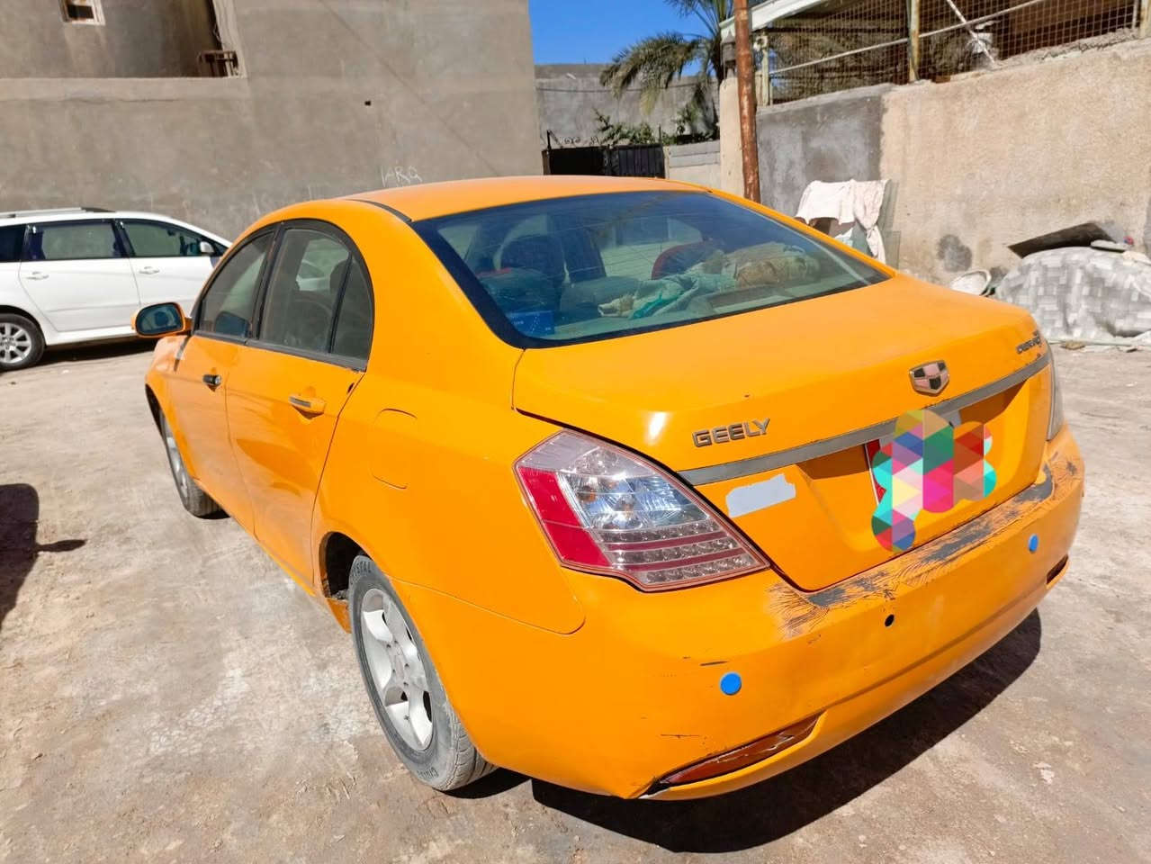 الرايد سياره رخيصه على كد الحال على باب الله
جيلي امكراند 7 موديل ١٤  بيهه محرك كورله بيكاتشو ١٨٠٠ كير اوتماتيك  بيهه تلحيضات اللي ياخذهه يرتبهه تحويل يوم ثاني  الاتفاق يكون  بعد ما تشوف بعينك وتكلب السياره رايدهه ٢٨ وبيهه مجال للتواصل *********** بي واتساب
