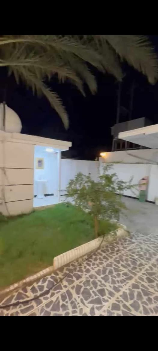 مؤثث كامل • غرفتين • حديقة