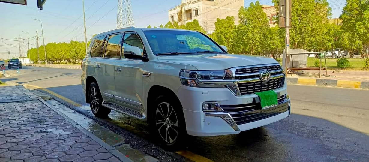 لاندكروزر GXR 2021 بحريني أصل   50ألف كم فقط (ممشى حقيقي)
المحرك:
V6 – 6 سلندر
الحالة:
مكفولة كفالة عامة من الدعامية إلى الدعامية

السيارة نظيفة جداً جداً  

سلايد
ثلاجة
مقاعد تدفئة
مقاعد كهرباء (3 ذاكرة)
حساسات أمامية وخلفية
بصمة تشغيل
8 إيرباك
مرايا شفط
لايتات زينون
صندوق شفط
  غير متواجد بالفيس فقط الإتصال على الرقم
*********** المكان/واسط
