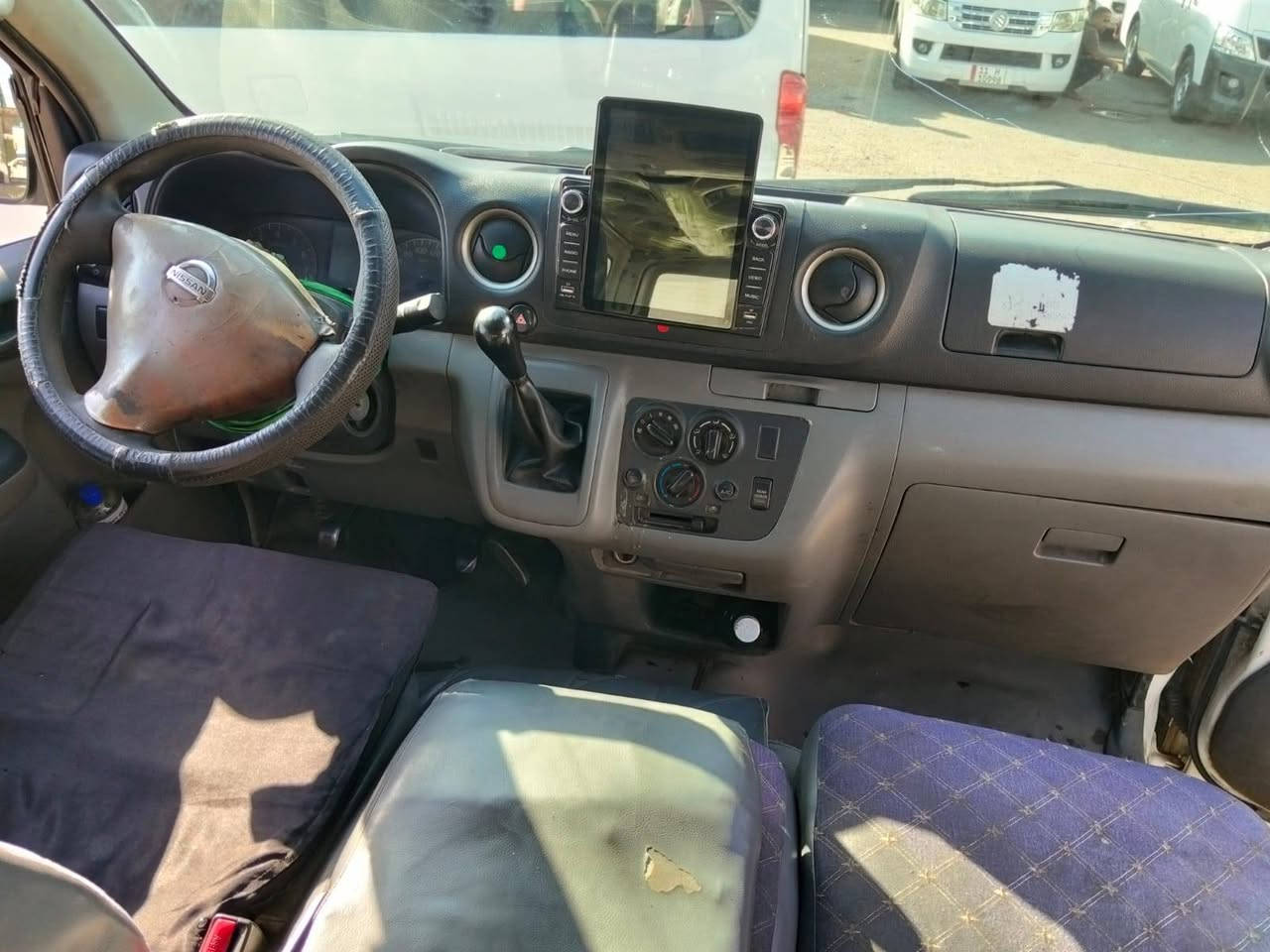 سياره للبيع نيسان عنوان كماليه بغداد شارع المصرف ***********
