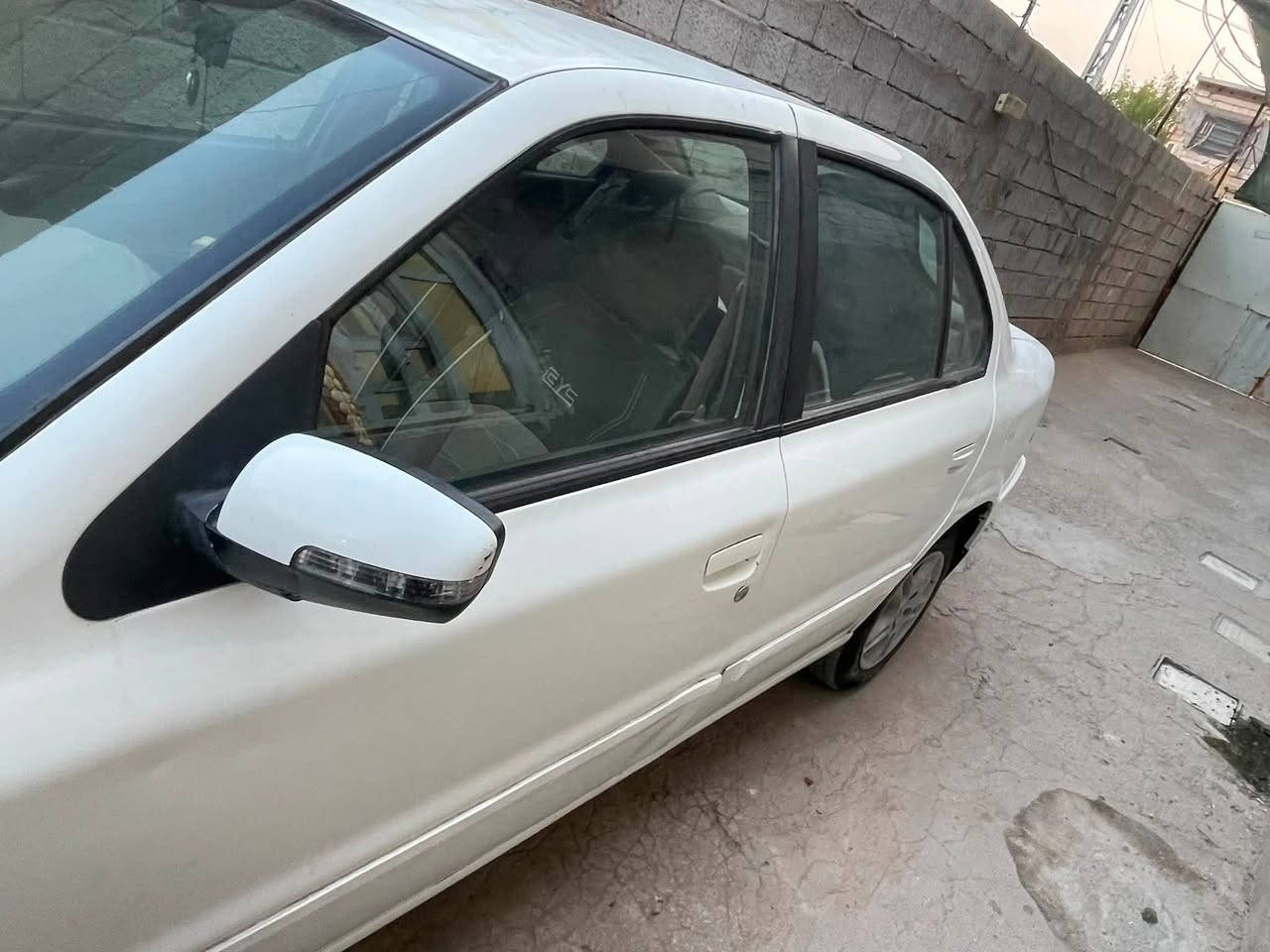 سياره سمند سورن ٢٠١١ للبيع بلاديه بدون صبغ وشوف العين
دعمه مابيه بيه دحجه بالخشم مال الجاملغ وشخود بلباب العبري شرط التحولي بسمي تبريد شغال مكينه نضيفه 
تجي وتشوف قطعتين تبريد رقم بصره السعر ٤٥بيه مجال بسيط حق الجيه 
***********
