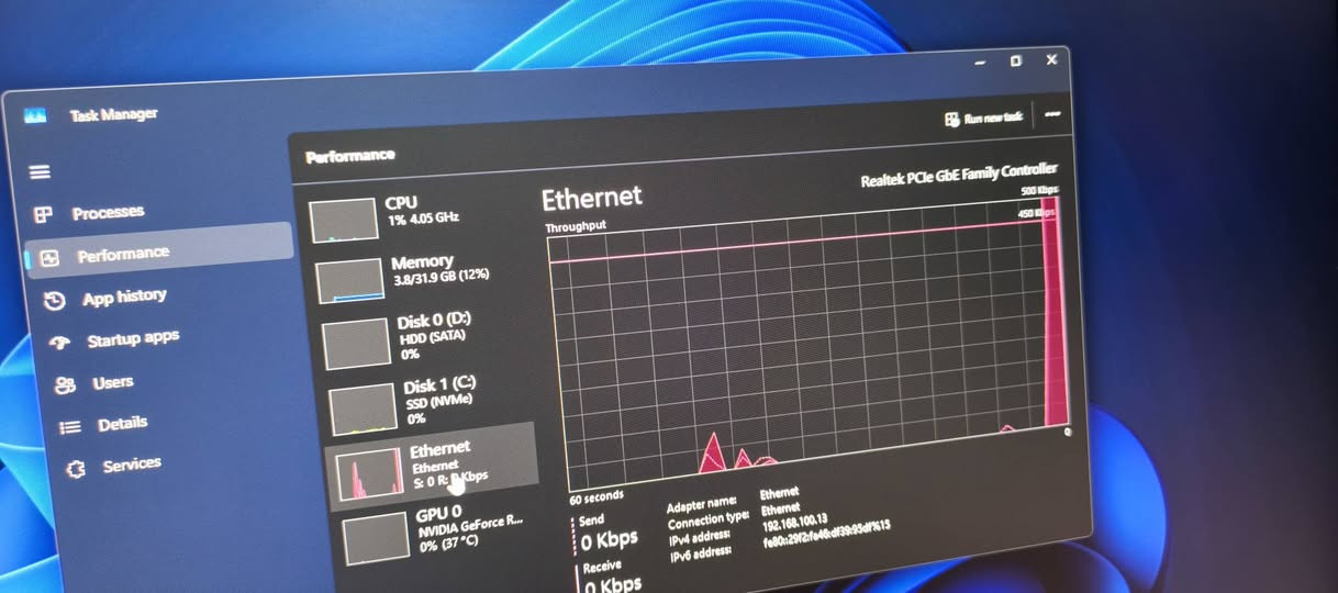 البيع pc
شاشه سامسونك 240فريم 
و شاشه ثانيه ٦٠ فريم 
مكاني بغداد 
رقمي ***********
