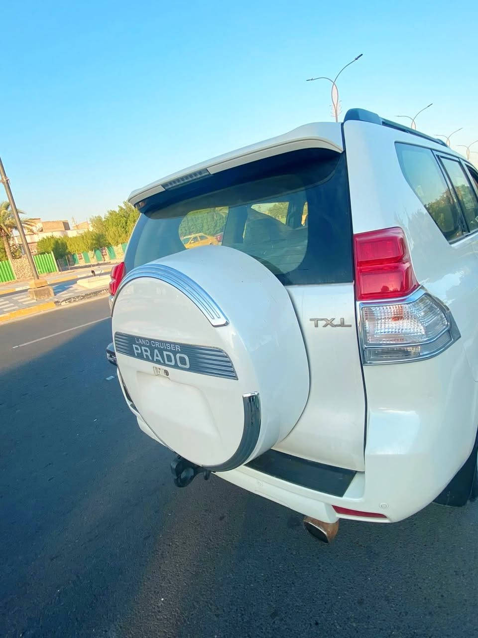 (((مكلف بالنشر))) 
للبيع برادو كويتي دبل تانكي موديل 12– 6 سلندر 🔥
🚙 سيارة مكفولة،  سونار كدامك 
المحرك والكير مكفولات ✅
📍 رقم بغداد –  
المواصفات: • دبل تانكي
• فتحة سقف
• 3 قطع تبريد
• حساسات خلفية
• تحكم ستيرن
• مرايا شفط
• ترحيب
• ثلاجة
• شاشة شاد لها
• مانع انزلاق
• سبير تعليك
• وغيرها هواي مواصفات
📍 بغداد –***********
الجاد يتفضل للمعاينة والمراسلة 🌹
