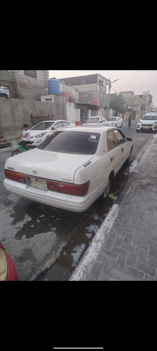 سلام عليكم كراون بطه فصل  لون لؤلؤي موديل 93 كير مكينه جدد تبريدهه عوزه بس بوريات كبريسر شغال  بديهه حلوو سنويتهه مامنتهيه  كهربائيات كلهه شغاله حداده نعمه من الله  المكان بصره القبله شارع المدارس  رقم ***********
