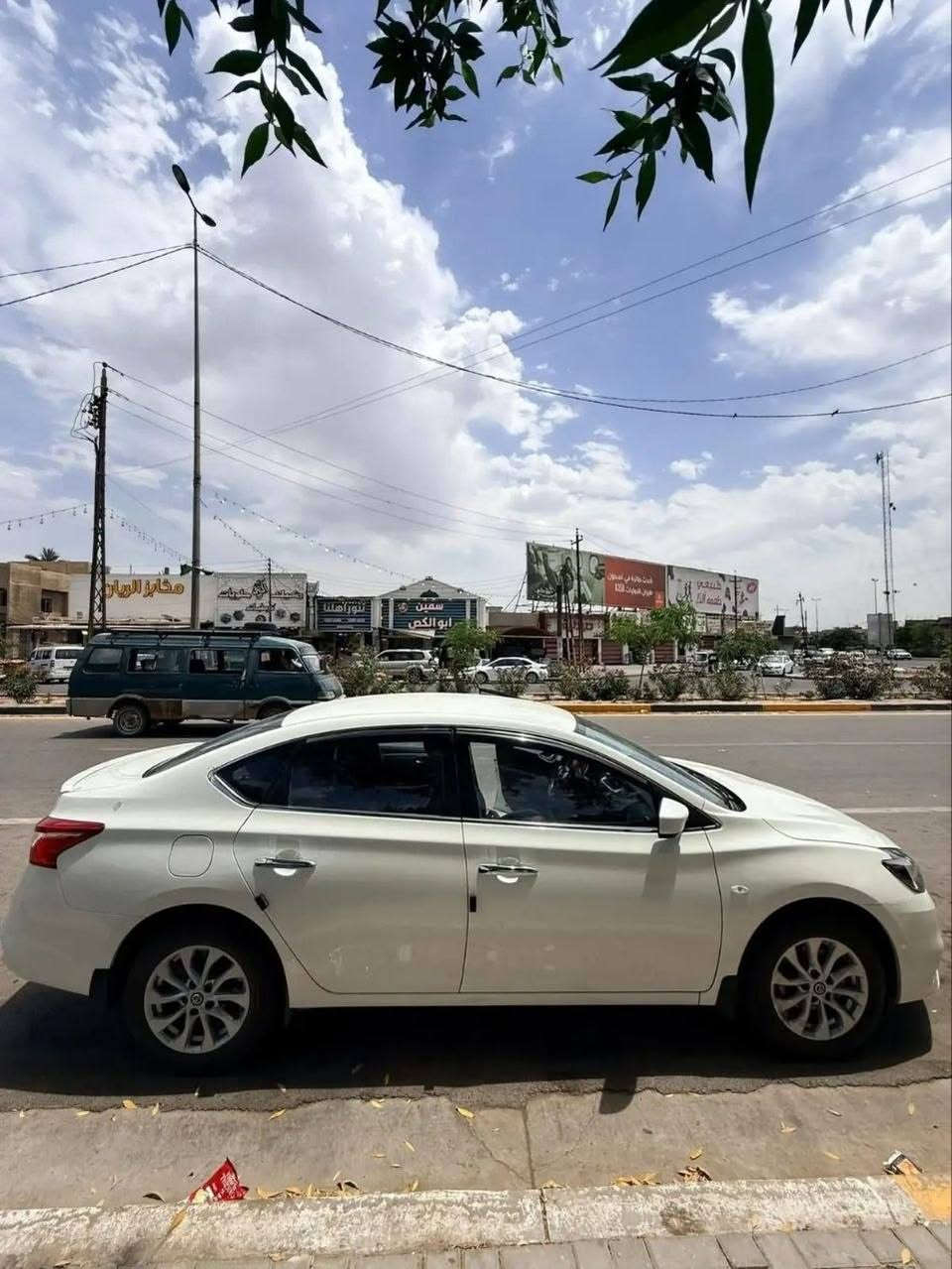 يا الله سلام عليكم سياره نيسان سنترا موديل ٢٠٢٥ كفاله ماشيه ٢٤ الف السعر ١٢٥ رقم الهاتف وبيه واتساب *********** مكاني بغداد
