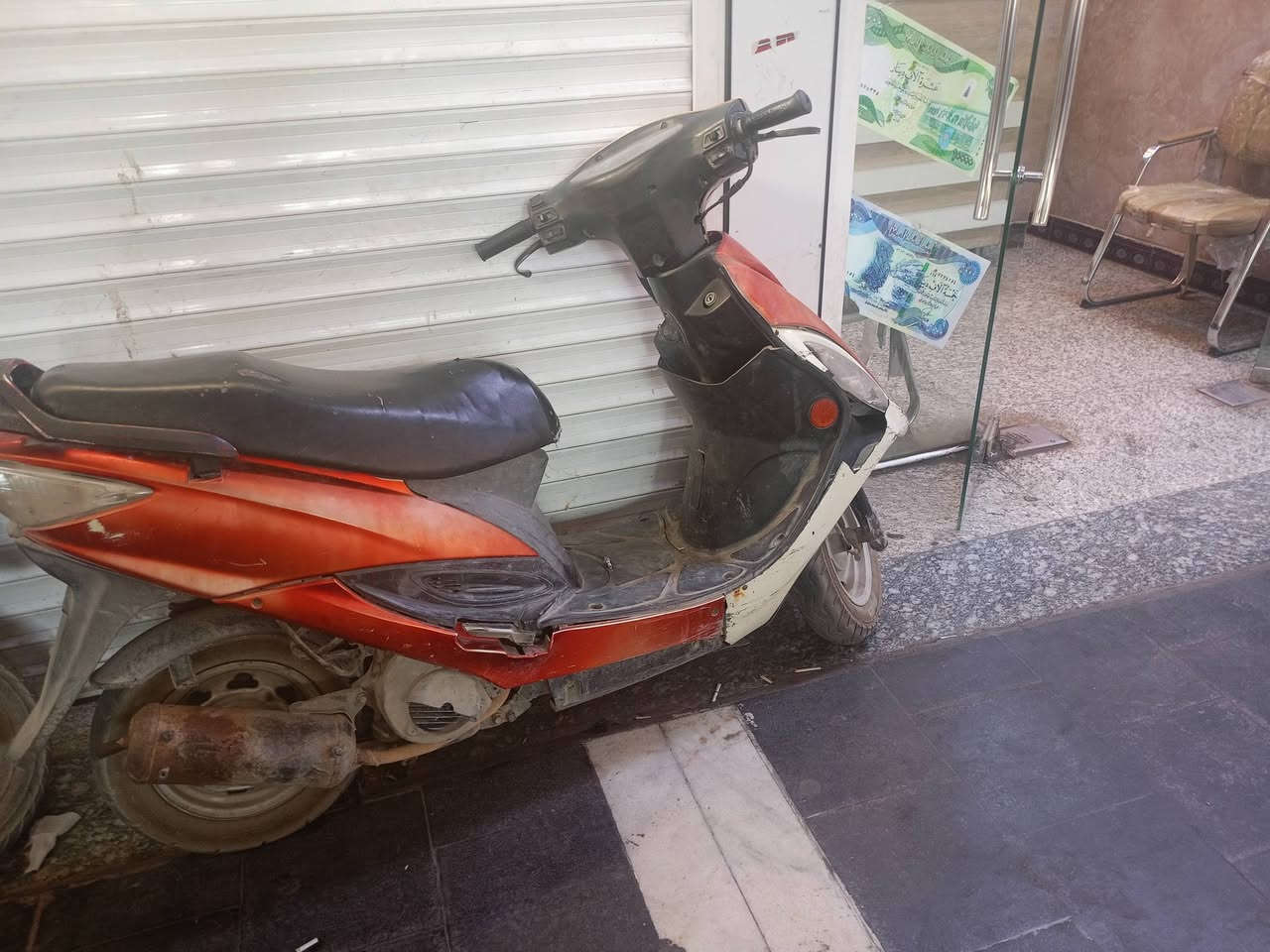 دراجة جي فور شغالة كله كهربائياته سلف هندر  شغال للبيع بيه تبخيرة  السعر 250رقم الموبايل ***********
