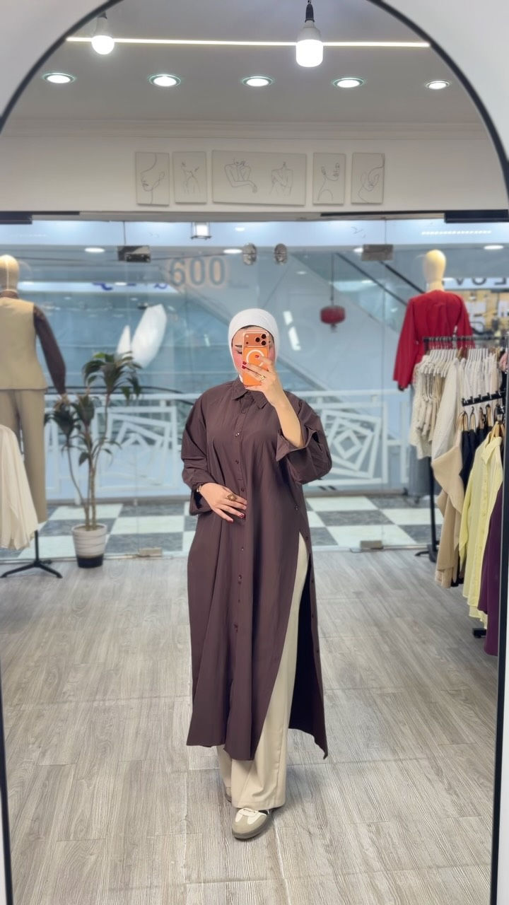 تونيك طول 125 سم توفر ب 5 الوان 🫰🏻❤️‍🔥

قياسات S M L XL قالب راهي يلبس 38 لل 50 

سعر 30 الف ✔️ 

فرع جواهر مول ط3📍

توصيل متوفر للحجز دايركت 📩
