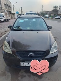 إخوان كيا رندو موديل 2009 وارد أمريكي حادثه الجاملغ الأمامي عكس السائق...