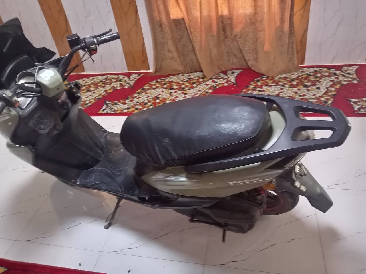 سلام عليكم دراجه للبيع سترونك الاصلي سرعه 140 موديل 2024 شلعه شك الكاع  فول مواصفات كهربائيات كلهه شغاله محرك مكفول مكاني بابل حمزه الغربي السعر 300 اوبيهه مجال الاستفسار ***********

