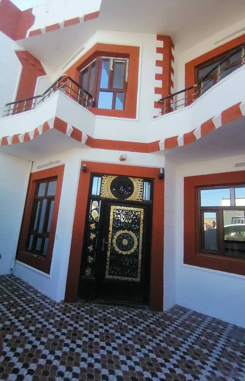 🏡دار للبيع بموقع ممتاز –القادسيه شارع الدفاع المدني  قريب ع شارع ٦٠ شوارع كلها مبلطه
📍 الموقع: القادسيه شارع الدفاع المدني مقابيل تنزيلات الباشا

📐 المساحة:150 م² (7.5× 20 م)

🏢 البناء:٢ طابق 

مواصفات الدار:

🔹4 غرف نوم

🔹 صالة ضيوف

🔹 صالة عائلية

🔹 مطبخ 

🔹3 دورات مياه

 وبسعر مناسب جداً فقط 

١١٧ مليون ومجال بسيط

الدار جاهز للسكن 

للاستفسار بـصاحب الدار

📞 رقم التواصل:***********
