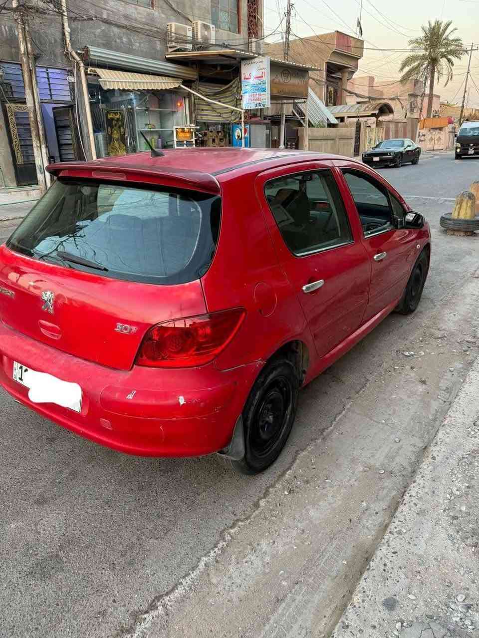 بيجو 307
السيارة خير من الله مكفولة كير و محرك ما اديرلهة غير البانزين المحسن شرط مكينة نضيفة  و  صدرهة كله جديد و محورة شاشة وما مصبوغة ما عدى الصندوك
  ب54 ورقة

***********
