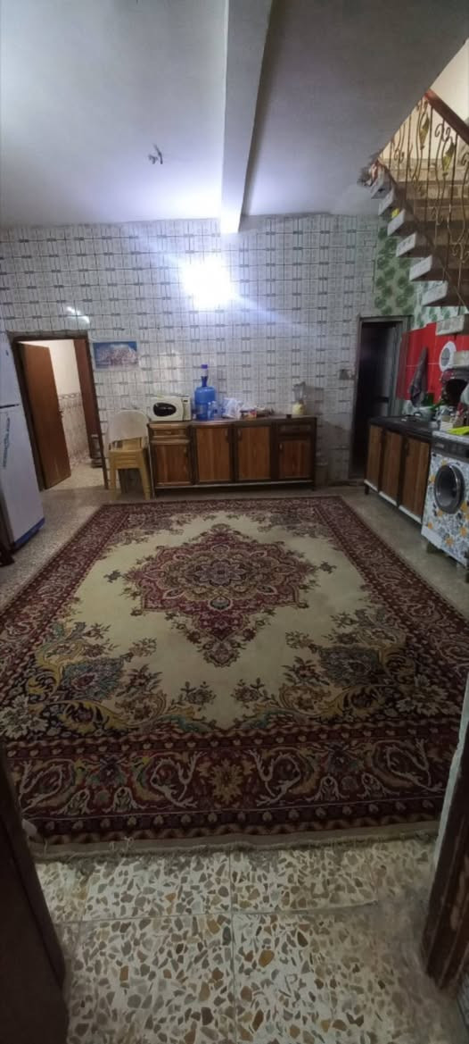 بيت ١٠٠م للبيع
بيت ١٠٠متر للبيع واجهه ٥م ونزال ٢٠م
يحتوي البيت على
. مدخلين
. صالة
. مطبخ كبير
. حمام داخلي وحمام خارجي
. غرفة نوم
الطابق الثاني// غرفة نوم واحده
الموقع// الغزالية -شارع المدارس- مربع اساور ثاني فرع
للاتصال ***********
السعر ٢٣٥مليون
