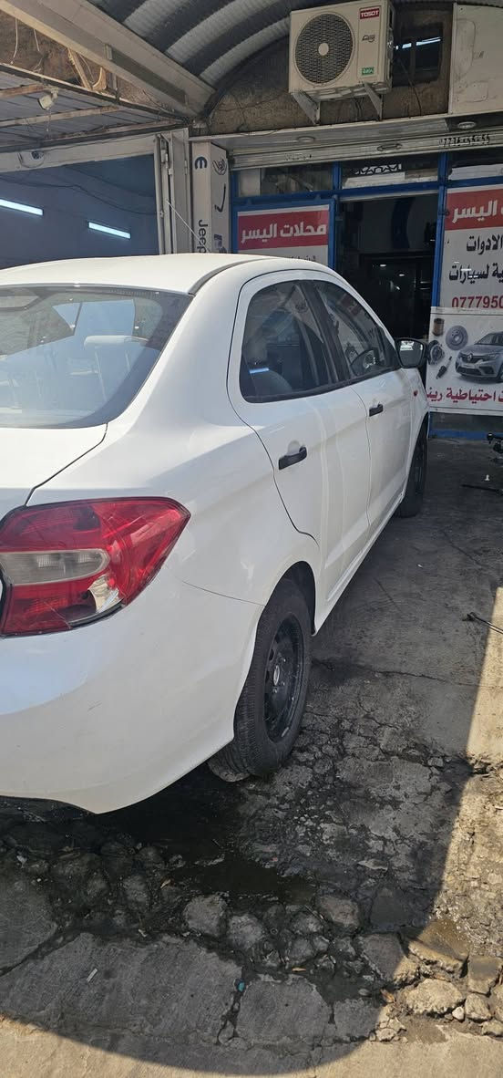 من رخصة الادمن بيع مستعجل فورد فيغو موديل ٢٠١٧
وارد خليجي 
ماشية ٢١٠ الف 
رقم اربيل 
بيها حادث باب السكن ربع الباب بي صبغ 
السعر الطلب ٧٠ ورقة وبيها مجال 
للتواصل رقم الهاتف 
***********
