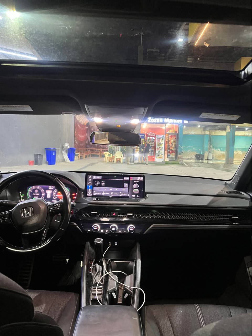 Honda accord hybrid  2024

       حجم المحرك : 2000  هايبرد

ضرر السياره : جملوغ ورا بدون دواخل
        
حالة اليرباك : بس واحد برده
المسافه المقطوعه : 100الف ميل

#مواصفات
• مكينه 2000
• شاشة كبيرة.
•فتحه
• كاميرا خلفية 3 انظمة
• كرسي كهرباء  
• رادار امامي
• مانع تصادم
• محدد مسار 
• تصحيح مسار
• شفتات بالستيرن
• مثبت سرعة
• مانع انزلاق
• دخول ذكي 
• إنارة ترحيبية
• هاندبريك كهرباء
•لايت عدسات زينون
• نظام اوتو لايت Auto
• لايت العالي زنون 
• حساسات مطر 
• حساسات دخول الإنفاق
• حساسات ضغط هواء الإطارات
• أوامر صوتية
• 3 أنظمة قيادة (eco, ev, sport)
• بلوتوث
• مدخل USB + AUX 

السعر : 178 وبيه مجال قليل

تفاصيل اكثر هذا رقمي ☎️
*********** 
مكاني دهوك دهوك, العراق
