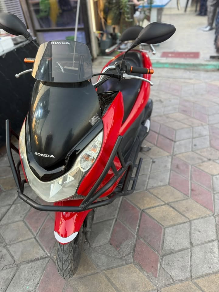 إسلام عليكم PCX الجيل الأول ياباني الدراجه مكفوله جيب فيتر او تعال افحص بيه تزويدات الدراجه ماشيه 53الف مصبوغه للجماليه فقط  سويجات ثنين  السعر 1550 او بيع مجال بسيط
العنوان بغداد الجديده شارع المسبح
الرقم : *********** فقط تصال
