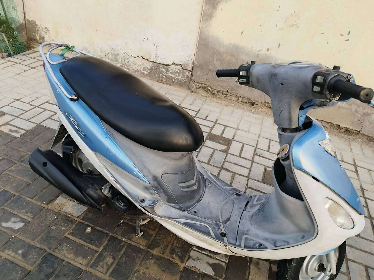 للبيع • اتصل • سعر