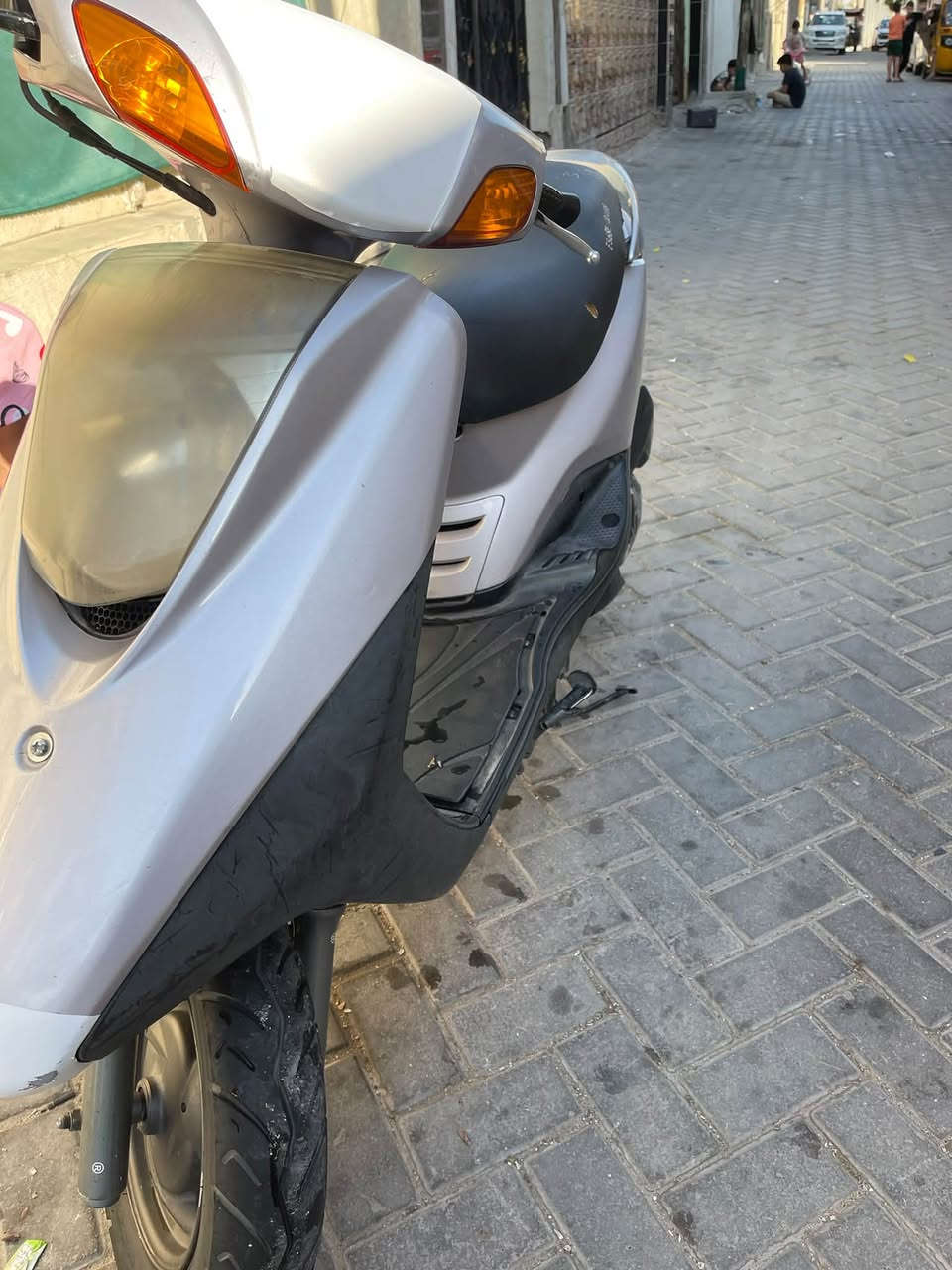 سلام عليكم دراجه ابريز نوزل  للبيع السعر 850وبيه مجال مكاني بغداد مدينة الصدر دراجة كله بلاديه دراجه ***********
