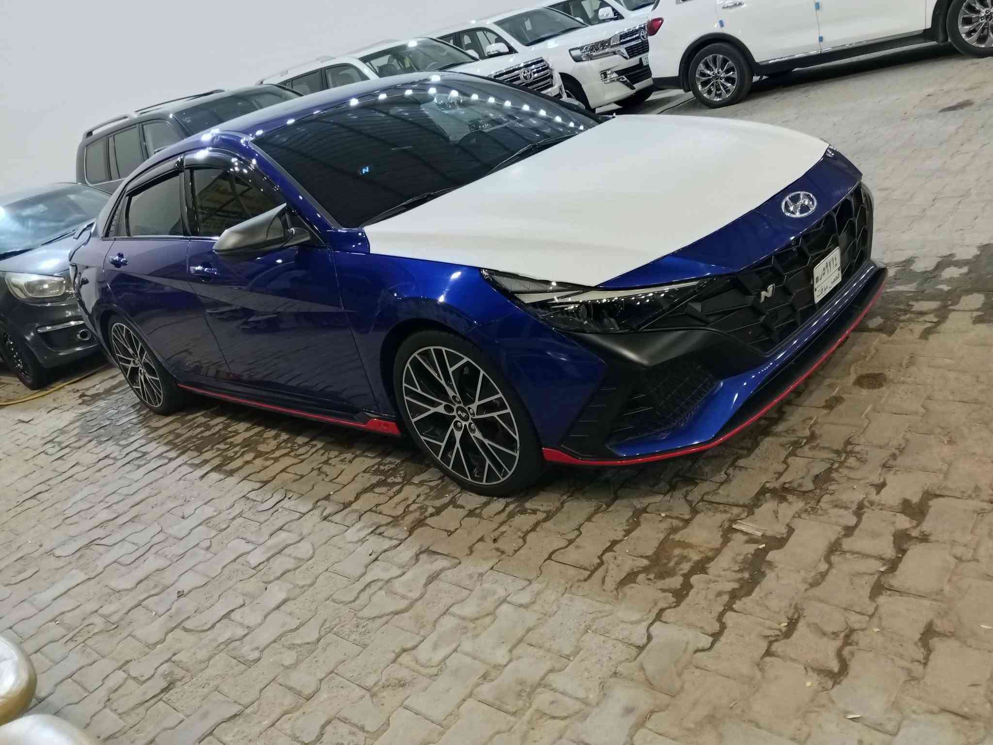 سلام عليكم النترا 23 N غنيه عن التعريف رياظي ماشيه 72 حادث امريكا دعاميه وحافت البنيد ودعامه خلفيه شويه  وبيها بارد باب السايق وشويه بل جاملغ الخلفي سياره مرعبه بل انطلاقه وكلها على وظع الشركه بدو رقم وحره وبسمنه 
***********
