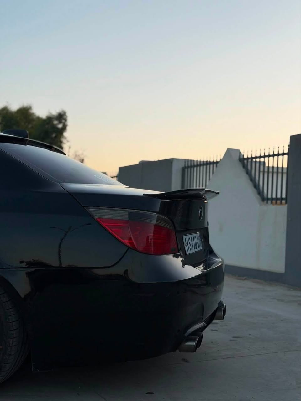 BMW E60 2007
ماشەڵا لە ماڵی هەموو لایەک  
مەکینە525i دەبڵ دیجیتان مەرغووب
بەرمەجەیەکی خۆشی لەسەرە  ساڵانسی سپۆرت

«شاشە گەورەـ سلایت ـچوار جام کارەبا ـ تەبریت سارد لەگەڵ سیوچ ـ سوکان کارەبا ـ کوشن خەزن ـ کووشن هیتەرـ کوشن کارەباـ  » ساڵانسای  سەیارەکە هەتا بڵێیت جوان بێ مەسرەفە گێر مەکینە بە شەرت سعری 65 گەڵاو مەجال 
سەیارەکە لیزەری ناوەڕاستە
***********
