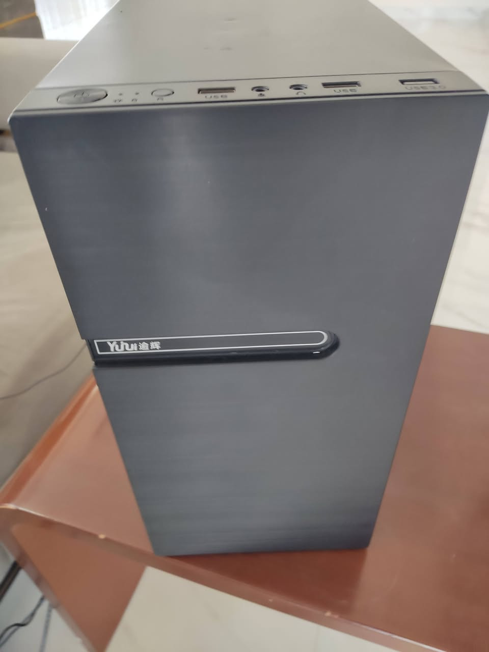 السعر 400 فقط كيس
CPU I5 9400f 

RAM 16X 1 16GB DDR4 
M. B H310m  GAGBAYTE 
GPU Rx 580 8G axle 
CASE  micro atx حجم صغير

M2 lexar NVMe g3 256 GB 
HDD 500 GB 
Windows 11
 كرت على ضغط 4k  71c
مكاني كركوك توصيل موجود  
للتواصل *********** واتساب فقط
سعر قفل 400الف
وايضا يوجد كيبورد وماوس  ٥٠الف اثنيهم مجموعه ٤٥٠ الف
كيبورد FAN60 PRO مغناطيسي يدعم سوفتوير 
ماوس ATTACK SHARK X11يدعم سوفتوير كراتين ماوس وكيبورد موجود فقط

