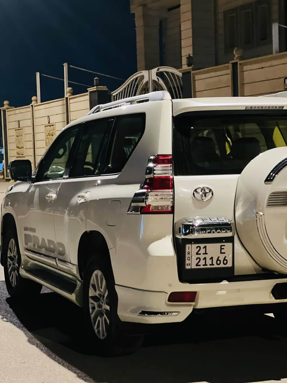 برادو ٢٠١٦  محرك ٦
كفالة عامة كما موضح بالصور
مكان السيارة واسط الصويرة
للتواصل ***********

