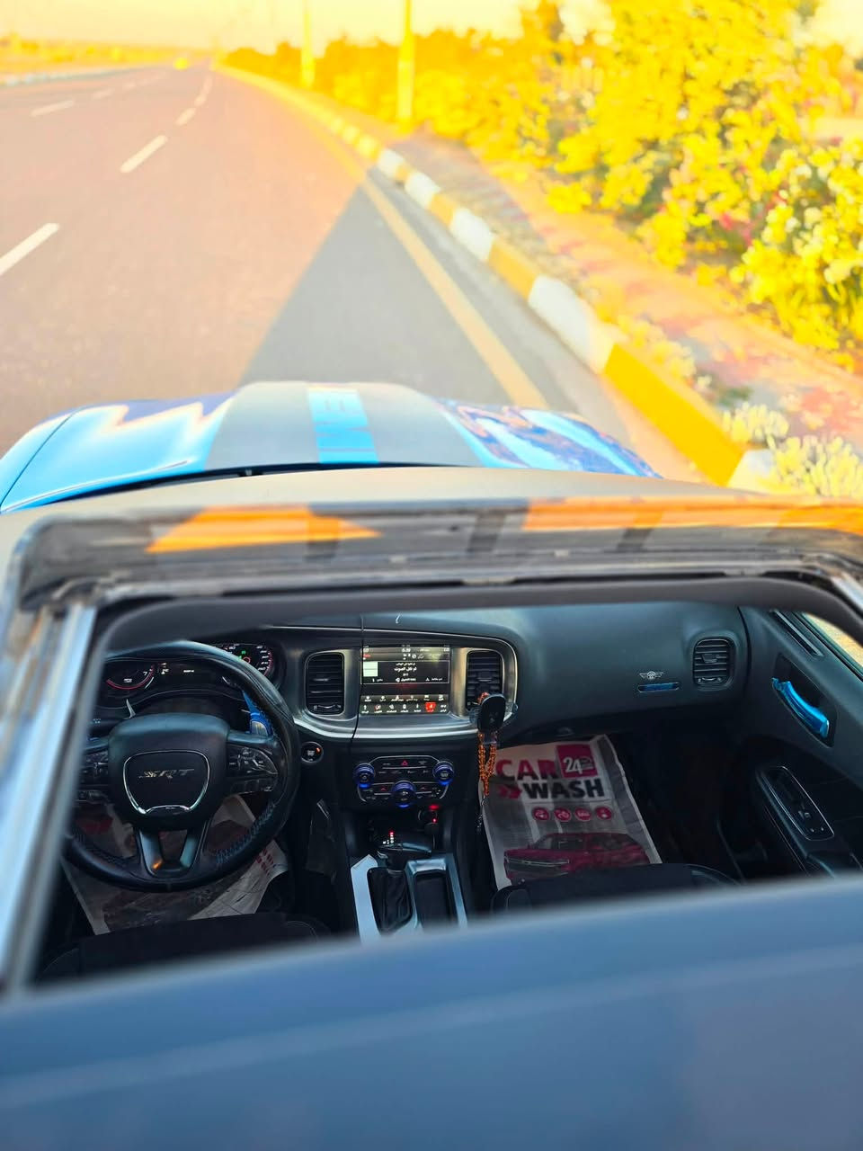 دايتونا 
* الموديل: 2018
* المواصفات: خليجي (وكالة هارلم)
* المحرك: HEMI V8 سعة 5.7 لتر
* القوة: 370 حصان
* القير: أوتوماتيك 8 سرعات
* الدفع: خلفي (RWD) 
* فل أوبشن (عدا الرادار)
* Super Track Pak الأصلي، ويشمل وضعيات القيادة الرياضية، Performance Pages،   
* ⁠* سبورت مود
* كراسي جلد/كنتارا سوداء مع تطريز
* لون خارجي بحري (أزرق)
* كاميرا خلفية
* دخول وتشغيل ذكي
* شاشة Uconnect 8.4 إنش
* جنوط 20 إنش
* غطاء محرك رياضي (Hood Scoop)
* سبويلر خلفي وشعارات Daytona الأصلية 
* الممشى: 52 ألف كم
* كفالة عامة من الضربة 
* ⁠الاستفسار /*********** او
* ⁠متواجد على الماسنجر
