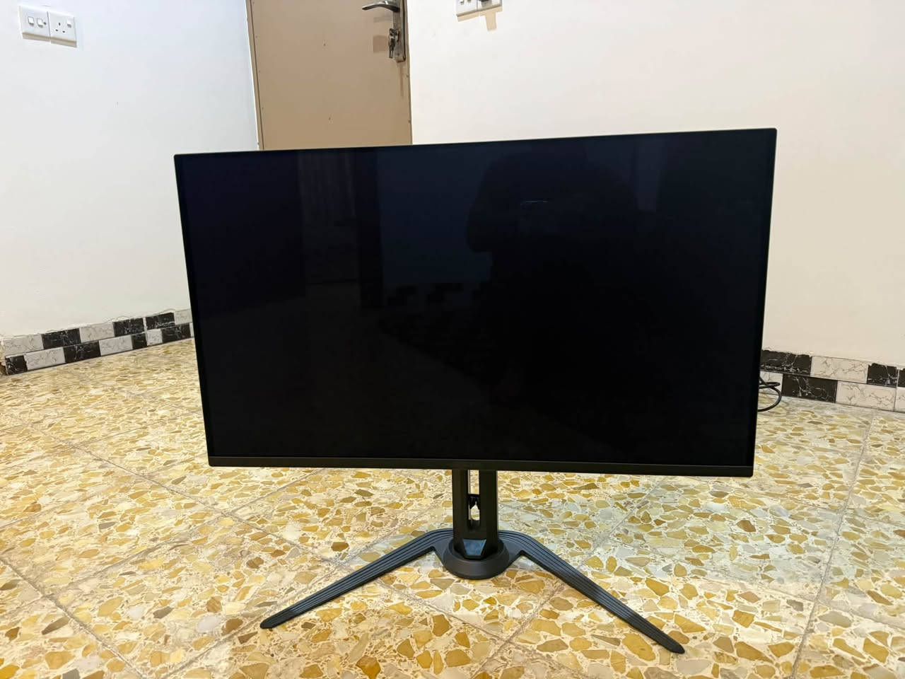 Aorus OLED • ٣٢بوصة • ٤ك ٢٤٠هرتز