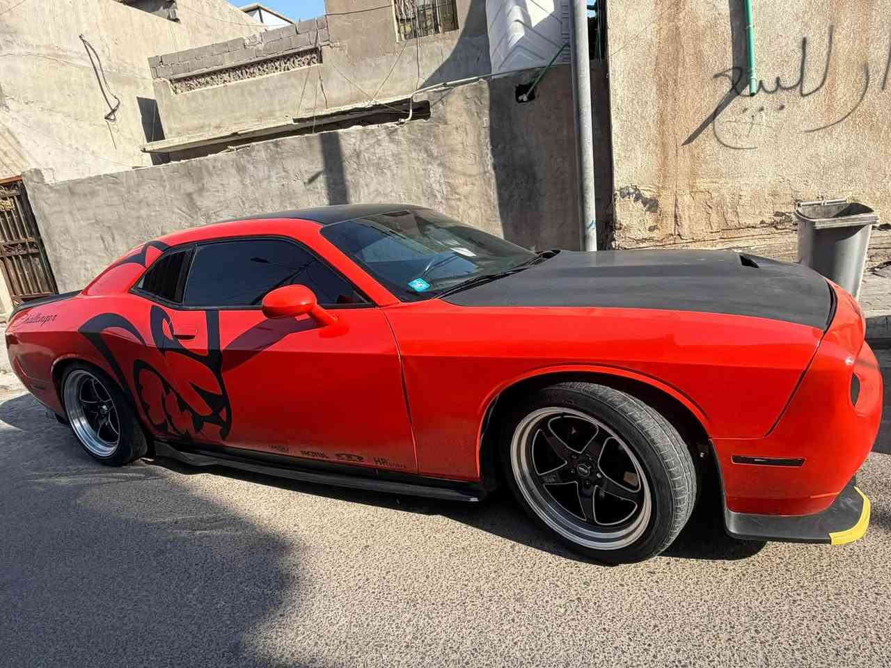 شالنجر  2018
تغير لون برتقالي 
وارد امريكي حادثه امامي شواصي بيهن صبغ
جاملق الايمن تصليح حار
المكينة هيمي 8 ستندر 5700
موصفات عاديه
السعره 120 وبيه مجال 
الرقم اتصال ***********
بيع مستعجل 
تحويل ثاني يوم
