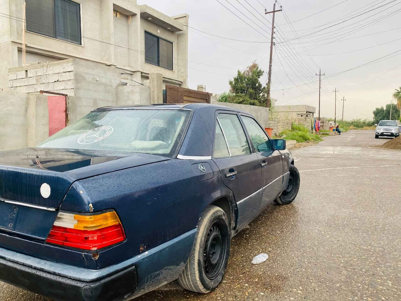 مرسيدس • جير عادي • ٤ سلندر