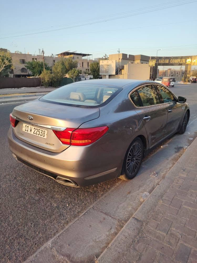 كيا كوريس 2014 وارد خليجي
بدون صبغ بيها جراد 
رقم انكليزي بغداد باسمي سنويه 2030 
محرك 6v / 3600
ترحيب عند الاقتراب
 كشنات جلد وكهرباء تدفئة تبريد 3 بردات والخلفيه كهرباء
تصعد وتنزل عالبگ 
كامره
جميع المرايات تعتيم للاضاءة العاليه
حساسات امامي خلفي تحدد مسار السياره VIP
تبريد مركزي  3 قطع مركزي
حساس مناخ اوتو يتحكم بفتح وغلق الهواء الخارجي حسب نقاوه الجو
نضام اوتو هولد
انضمه قياده عدد 4 عادي وايكو وسبورت وثلج ضام مانع انزلاق ABS
ألسعر 125  وبيها مجال 
بغداد
‭*********** بغداد, العراق
