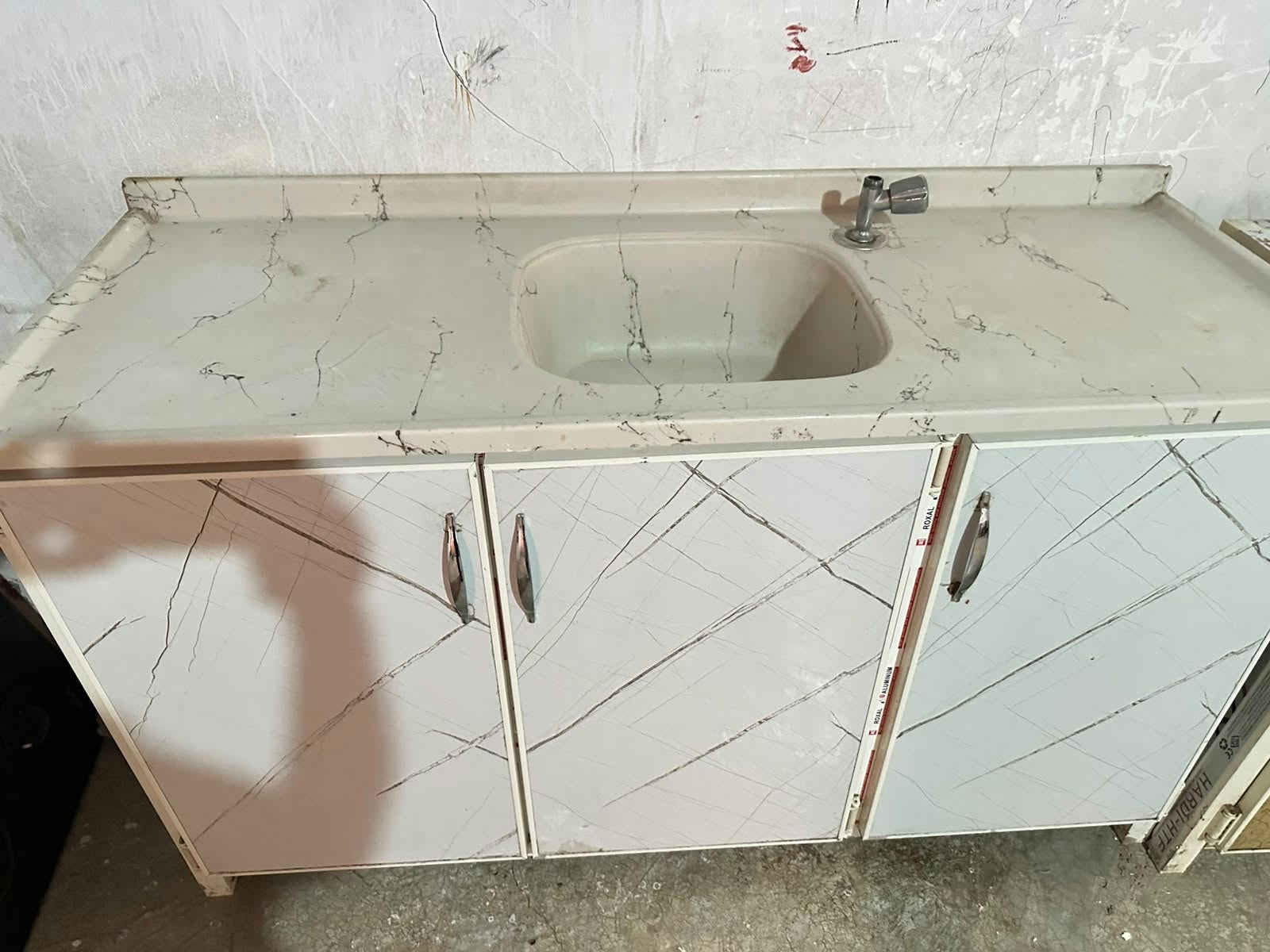 السلام عليكم ) وجبه جديده (مجمع ليث ال سطام ) الي عندو كاونتر قديم نستقبلو ونطي جديد فصال نشتري الغراض المستخدمه تصال عل رقم ***********  المكان ناحيه الشوره
