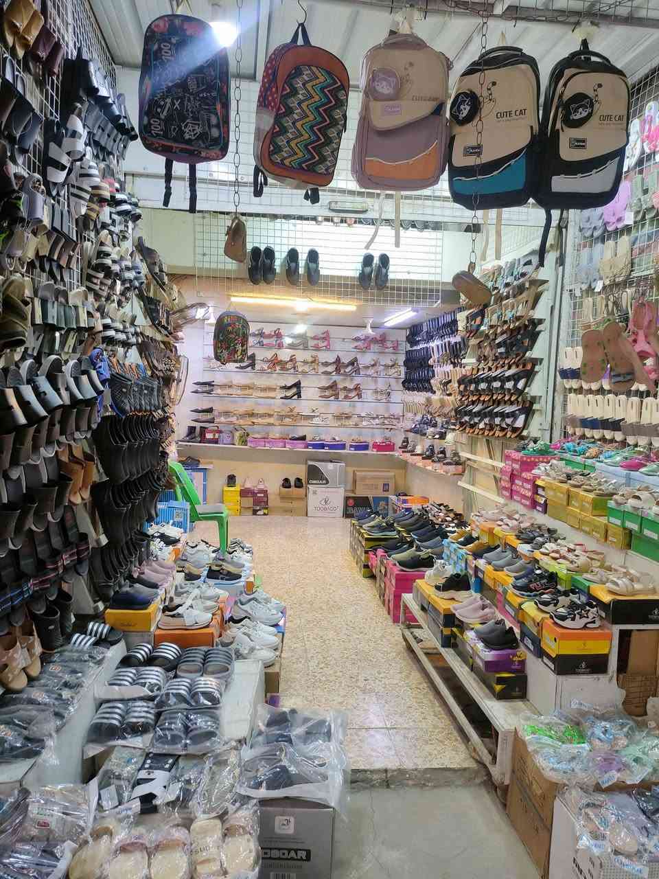 السلام عليكم محل للبيع داخل سوق حي الحسين القديم
الاستفسار ***********
