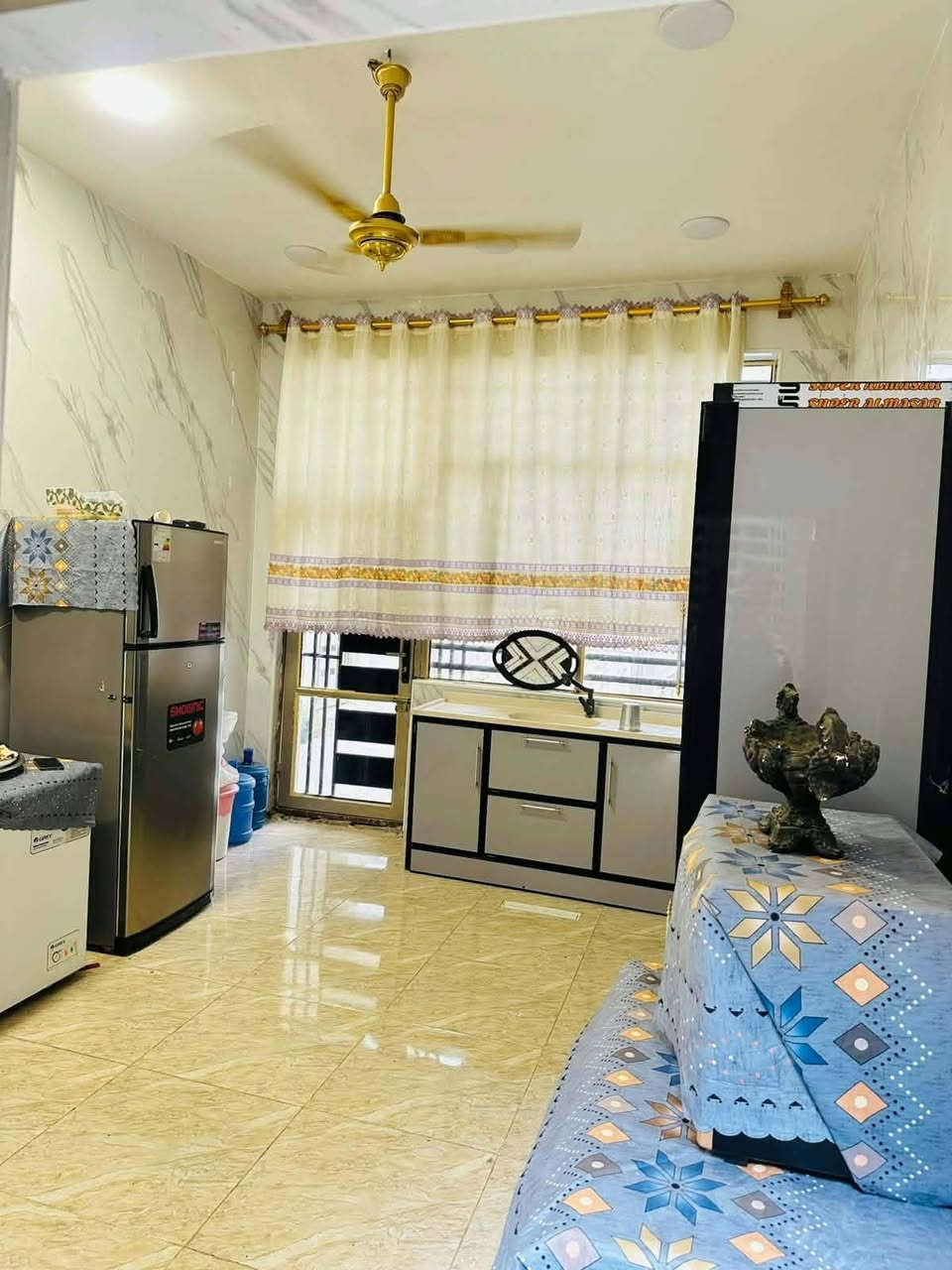 ٢٠٠م • طابقين • ٤غرف